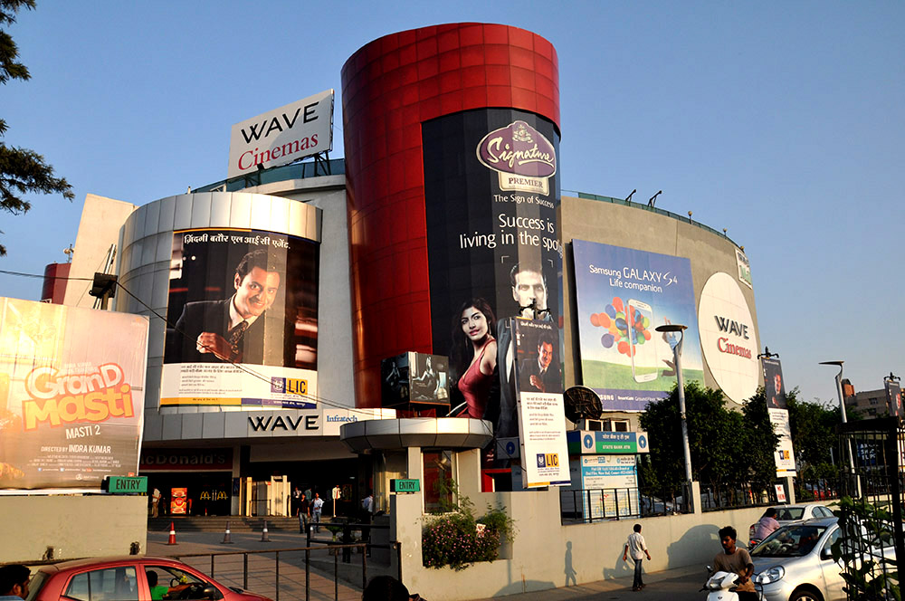 best shopping malls in Lucknow
